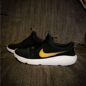Nike Slip on sneakers